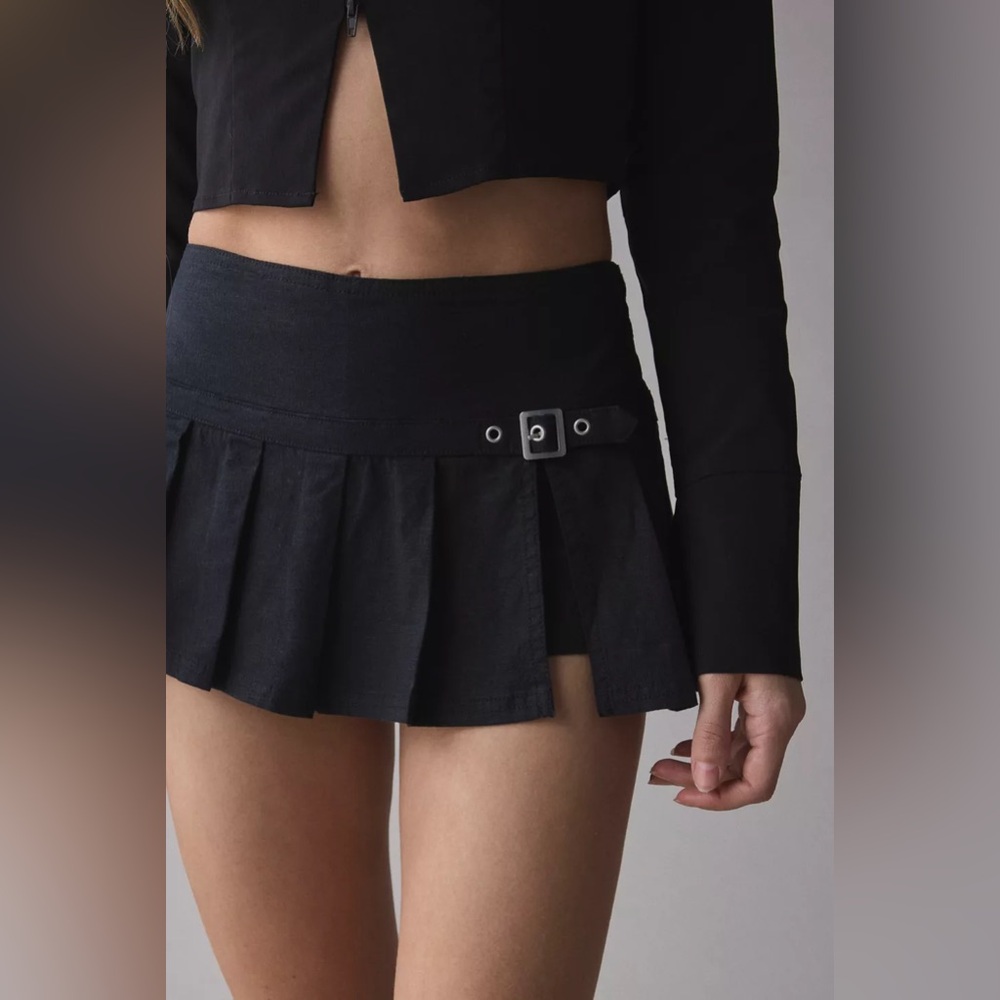 BDG Shaina Belted Linen Black Micro Mini Skort - Picture 2 of 6